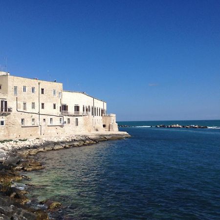 Lilla B&B Luxury Apartments Molfetta Bagian luar foto
